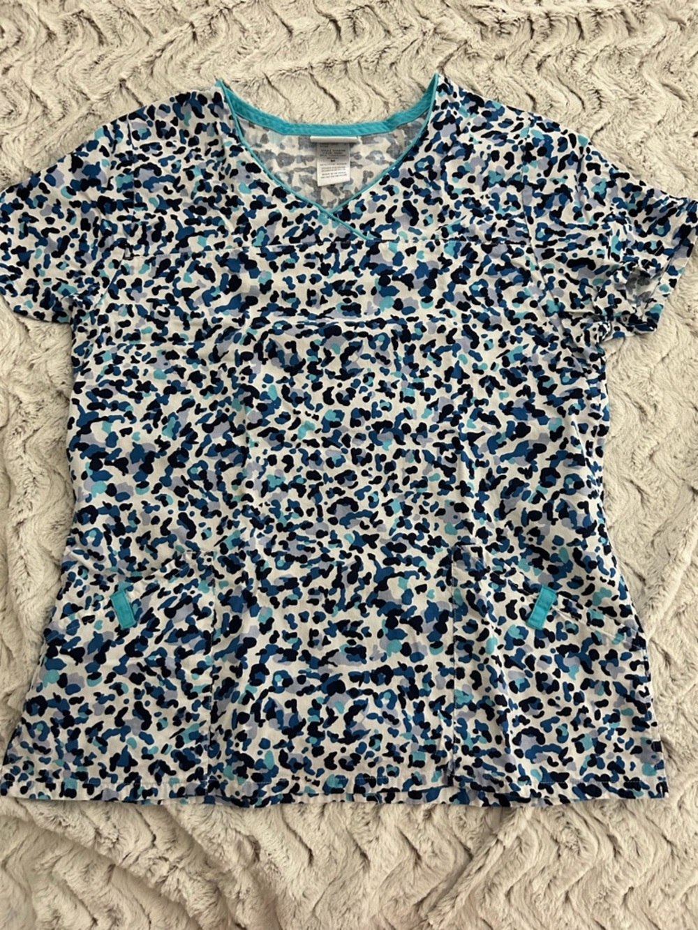 Women's V-Neck Short Sleeve Top in Blue Multi Print